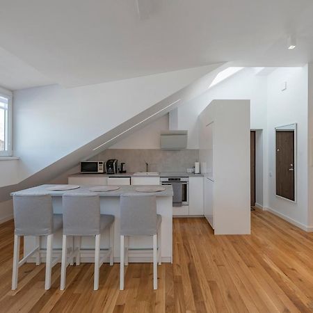 White 1 Bd Old Town Apartment By Hostlovers Kaunas Dış mekan fotoğraf